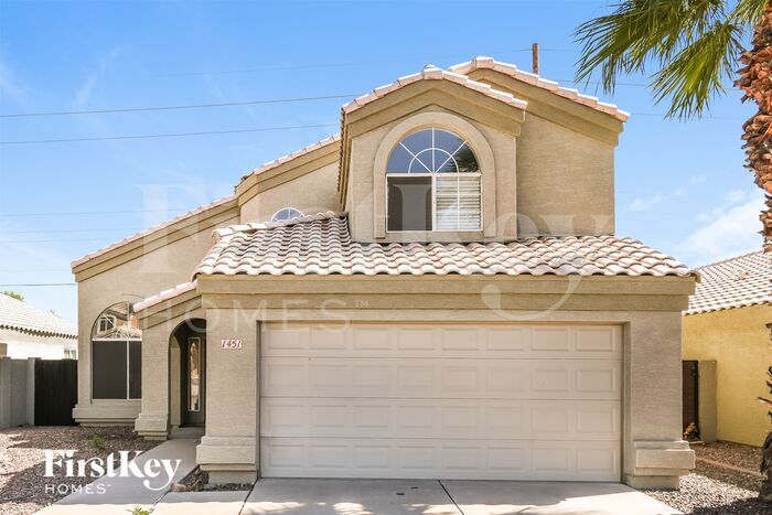 Primary Photo - 1451 E Cindy St