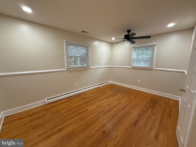 Building Photo - 4302 Hendricks Dr