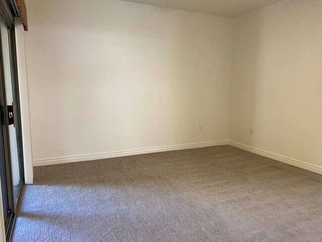 Master bedrm - 16801 N 94th St