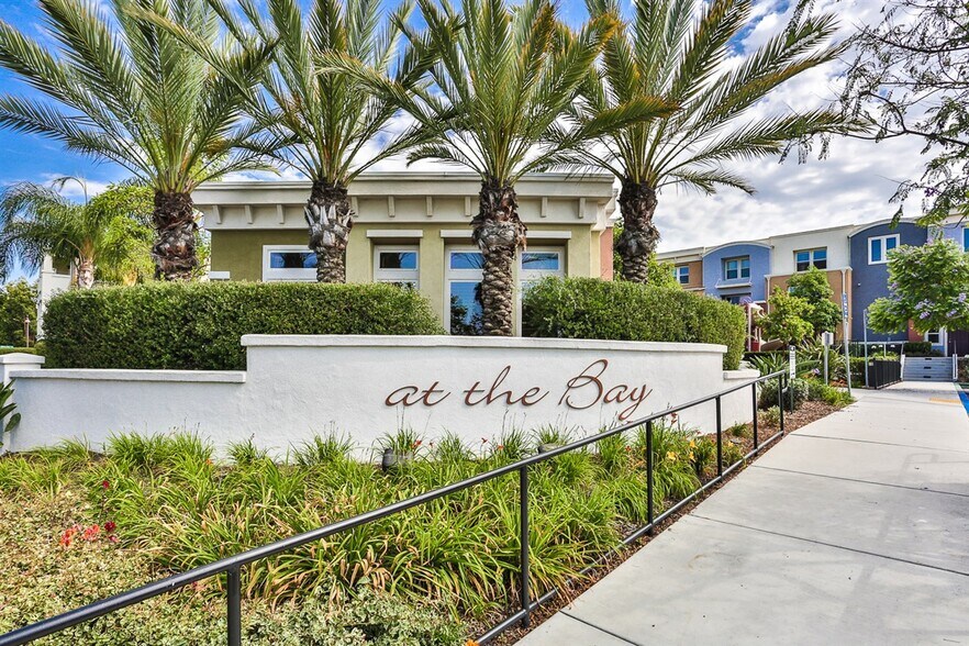 Building Photo - 3542 Shoreline Bluff Lane