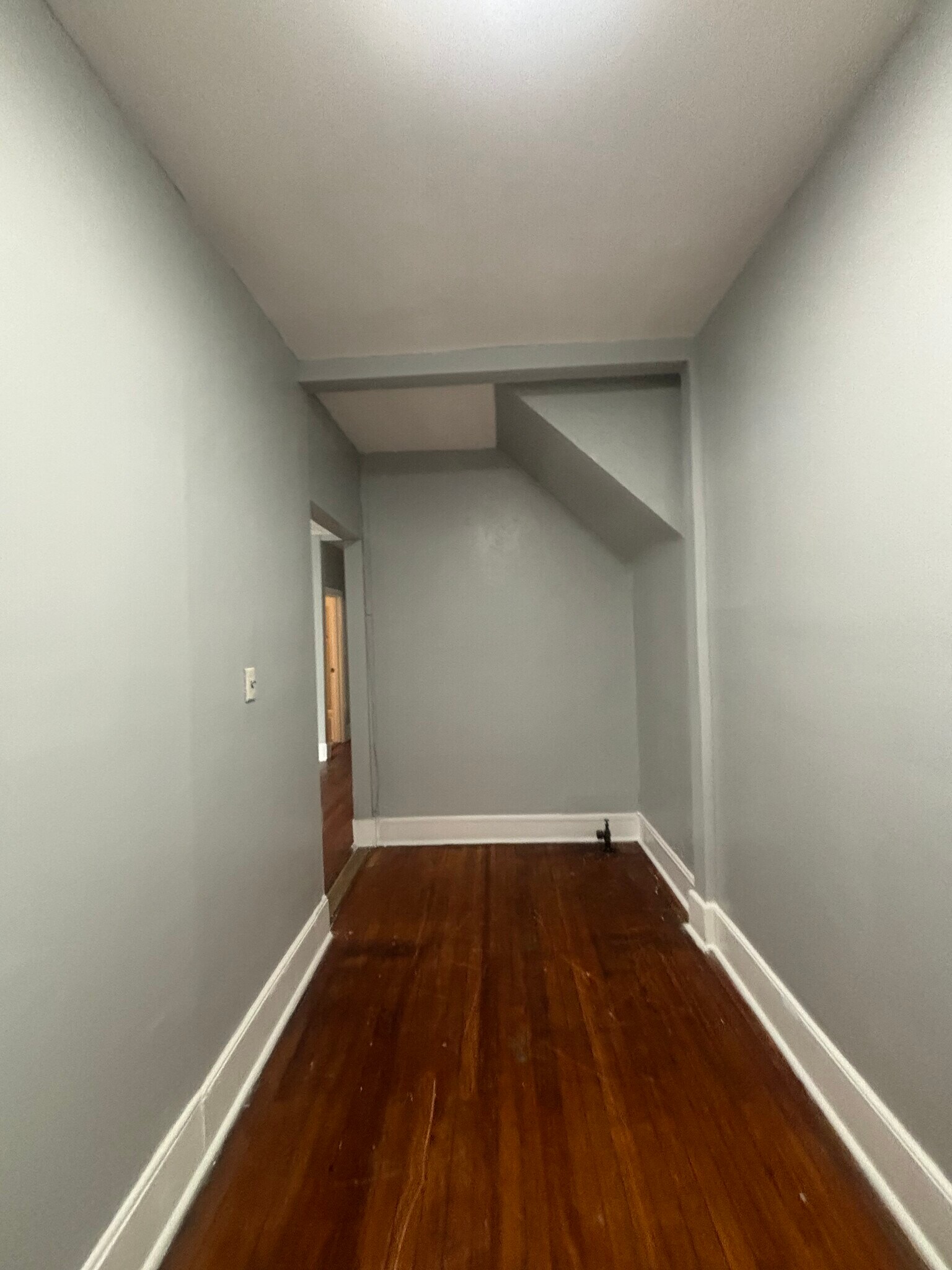 Building Photo - 152 Shephard Ave