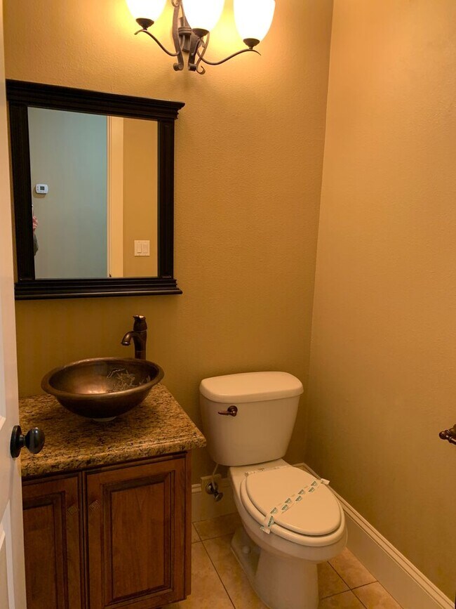 Building Photo - COMING SOON! GORGEOUS Townhome...  LOCATION , LOCATION near Peace Health Hospital