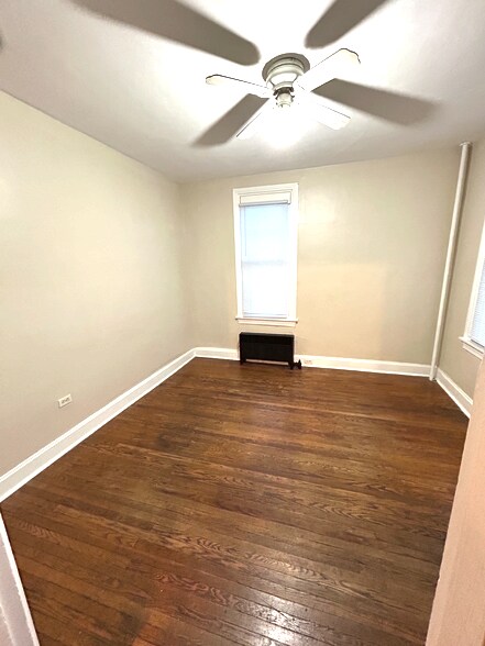 Bedroom - 537 2nd St