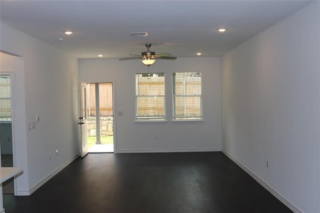 Building Photo - 5302 Jason Dr