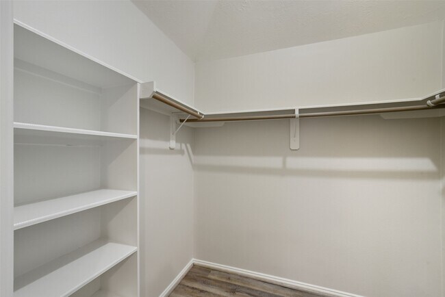 Building Photo - 19907 Parkstone Bend Ln