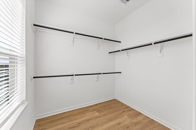 Building Photo - 5667 Foggy Vine Ct