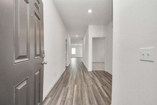 Building Photo - 10306 Malta Terrace Dr