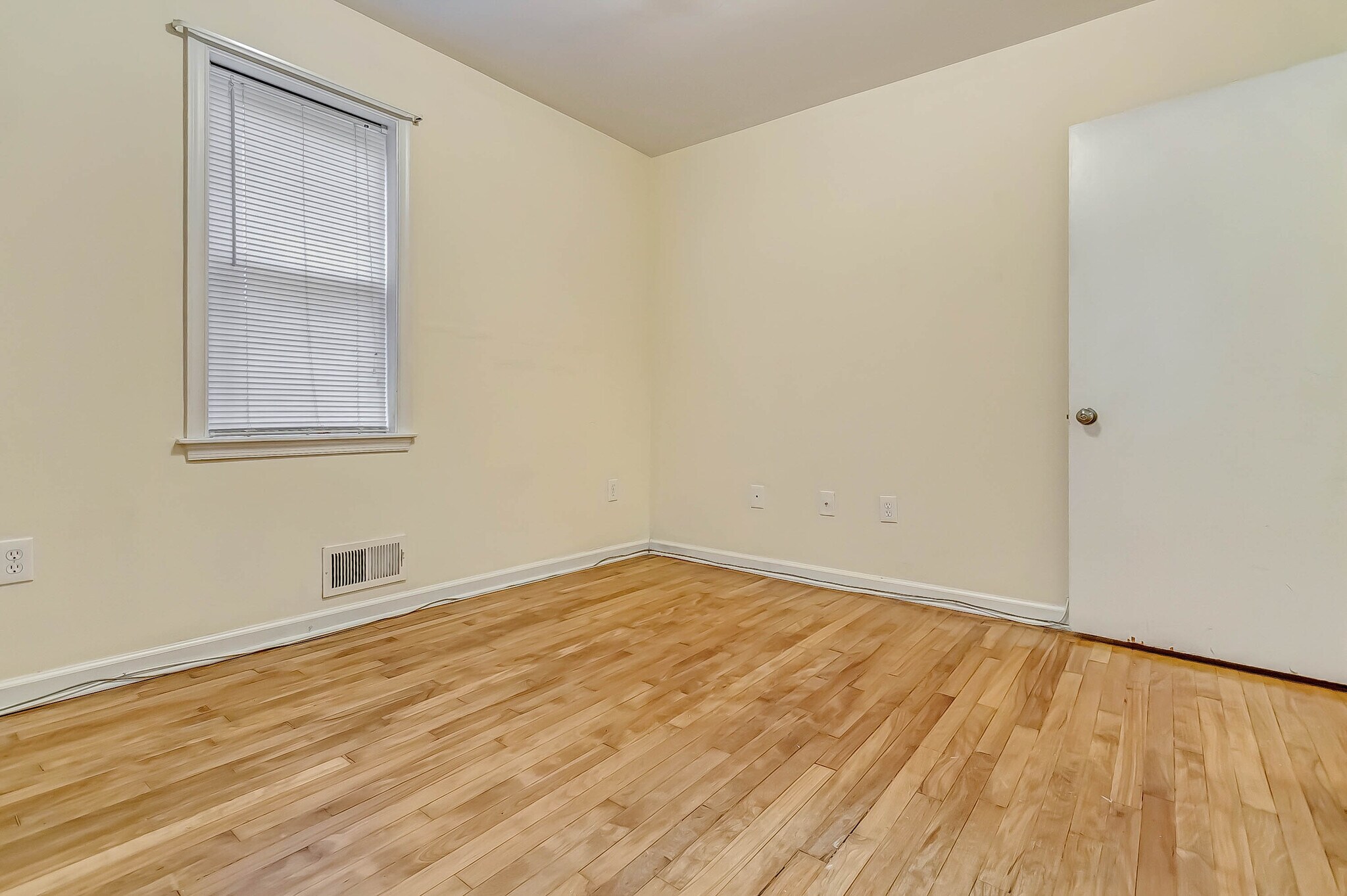 Building Photo - 4827 Indian Ln