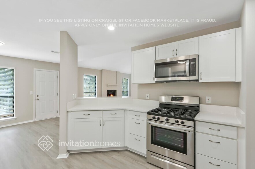 Building Photo - 2120 Hunters Ridge Dr