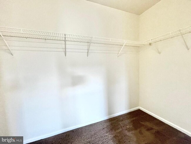 Building Photo - 229 Northdown Dr