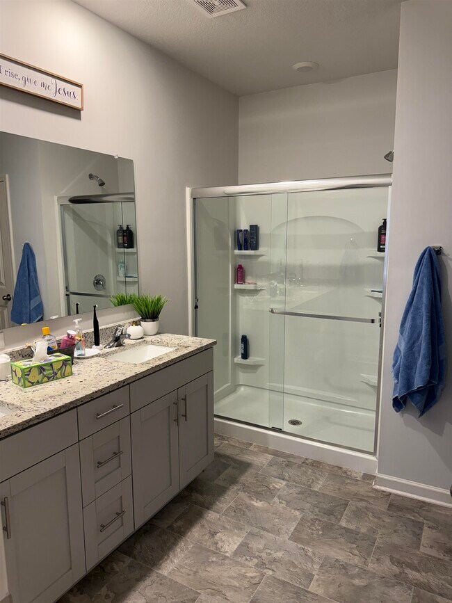 Building Photo - 7968 Hickory Meadow Rd