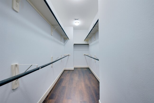 Building Photo - 4203 Feagan St