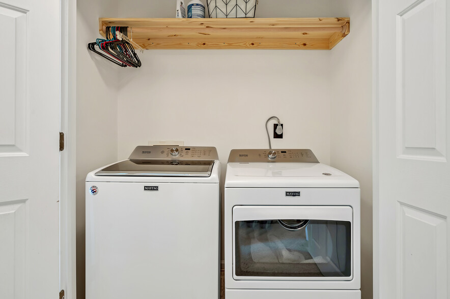 Building Photo - 3100 Felbrigg Dr