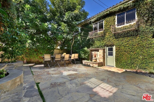 Building Photo - 12207 Cantura St