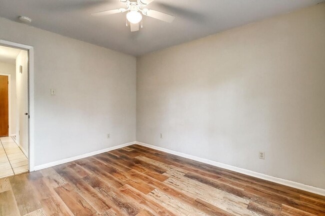 Building Photo - 3121 Seafoam Dr