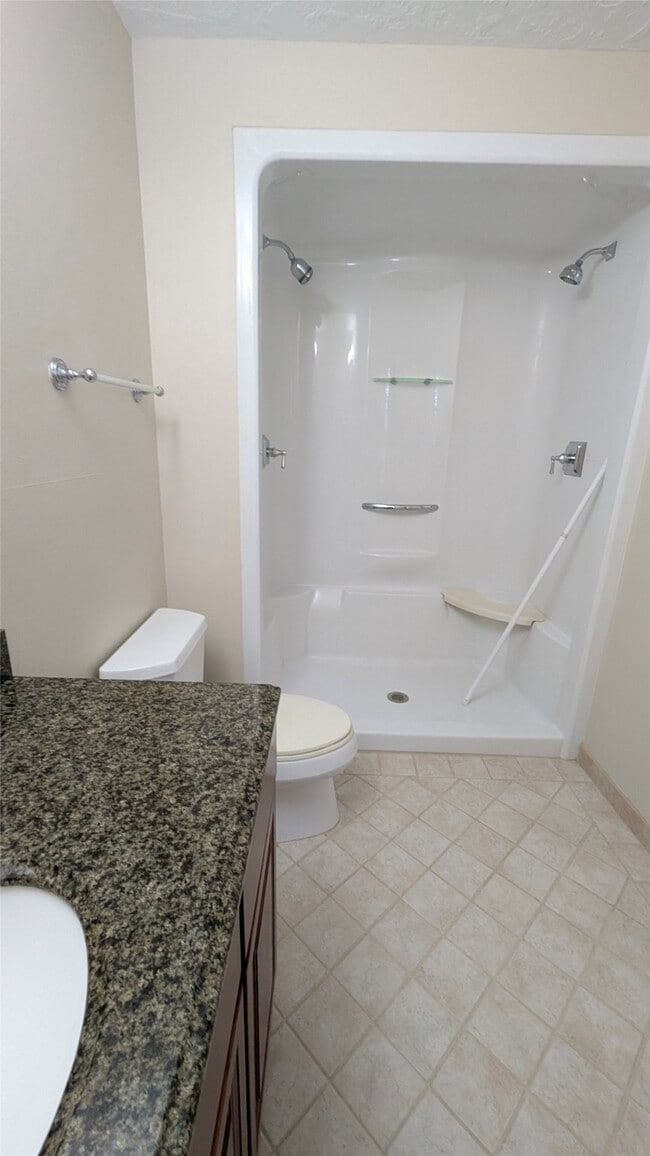 Building Photo - 530 S Shady Ln