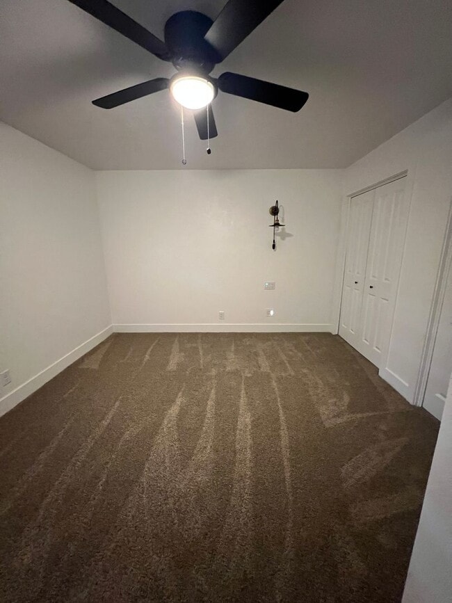 Building Photo - Great 3 bedroom 2 bathroom,  home with a h...