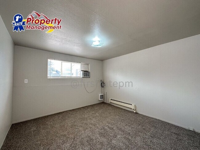 Building Photo - 1625 S Taggart St