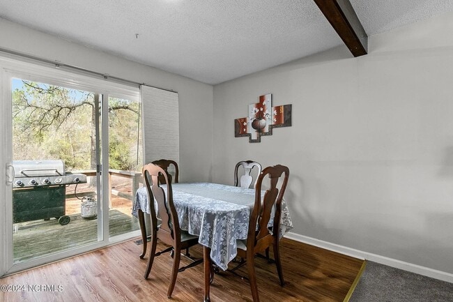 Building Photo - 284 Robert Sands Rd