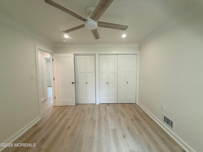 Building Photo - 15 Lindsey Cir