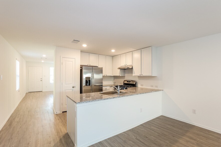 Building Photo - 419 Filibusters Trail