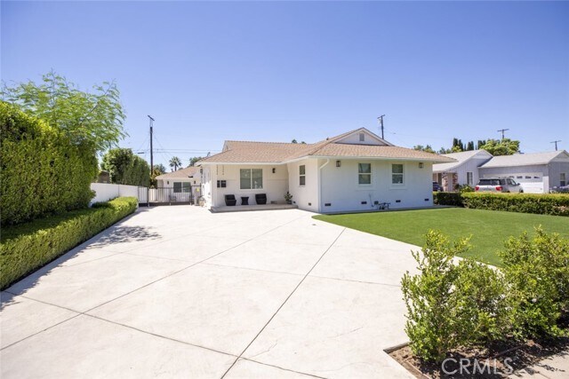 Primary Photo - 15256 Clymer St