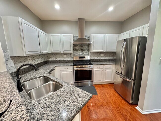 Building Photo - 58 W Briarwood Dr