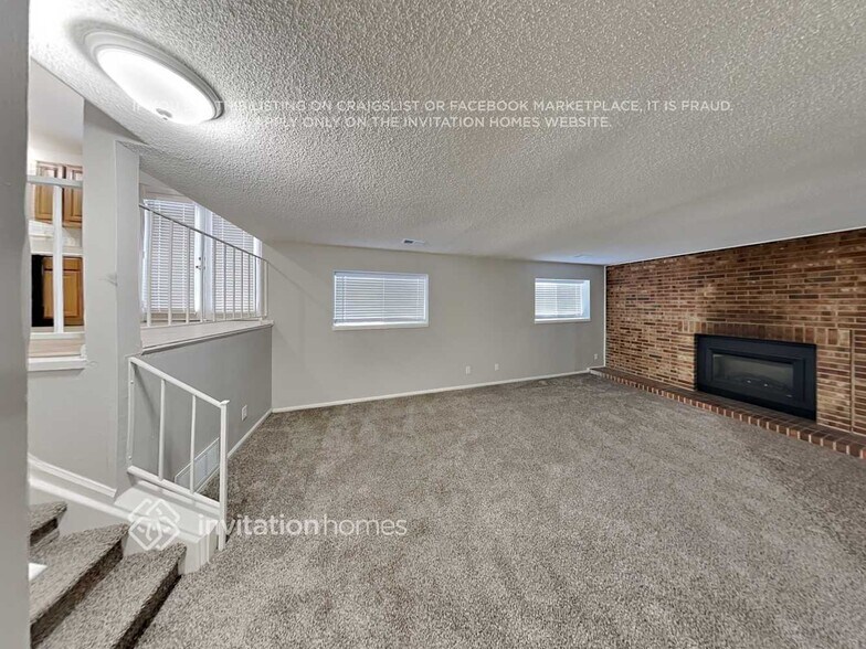 Building Photo - 4445 E 93rd Dr