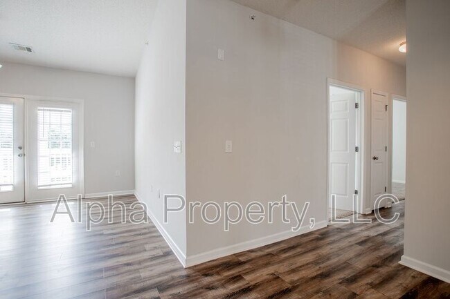 Building Photo - 531 McKenna Cir