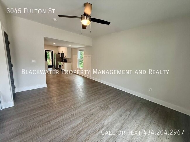 Building Photo - 3045 Fulton St
