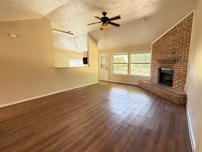 Building Photo - 11980 La Salle River Rd