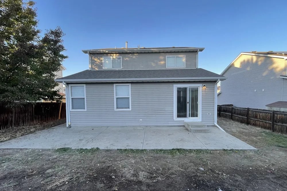 Building Photo - 464 E 77th Pl