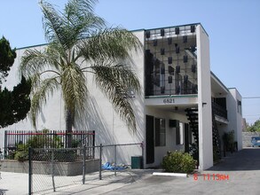 Building Photo - 6821 Ben Ave #7