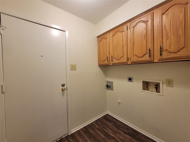 Building Photo - 1640 Stroud Ln