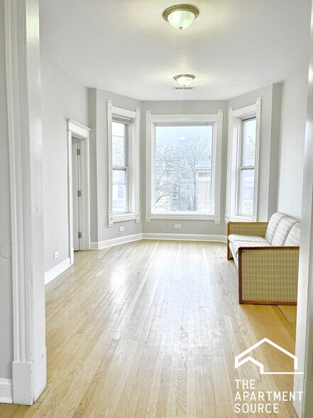 Building Photo - 208 N Kolin Ave