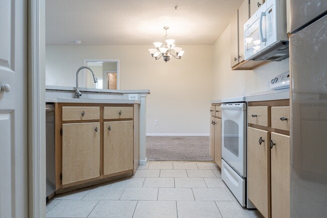 Building Photo - 6596 Swissco Dr