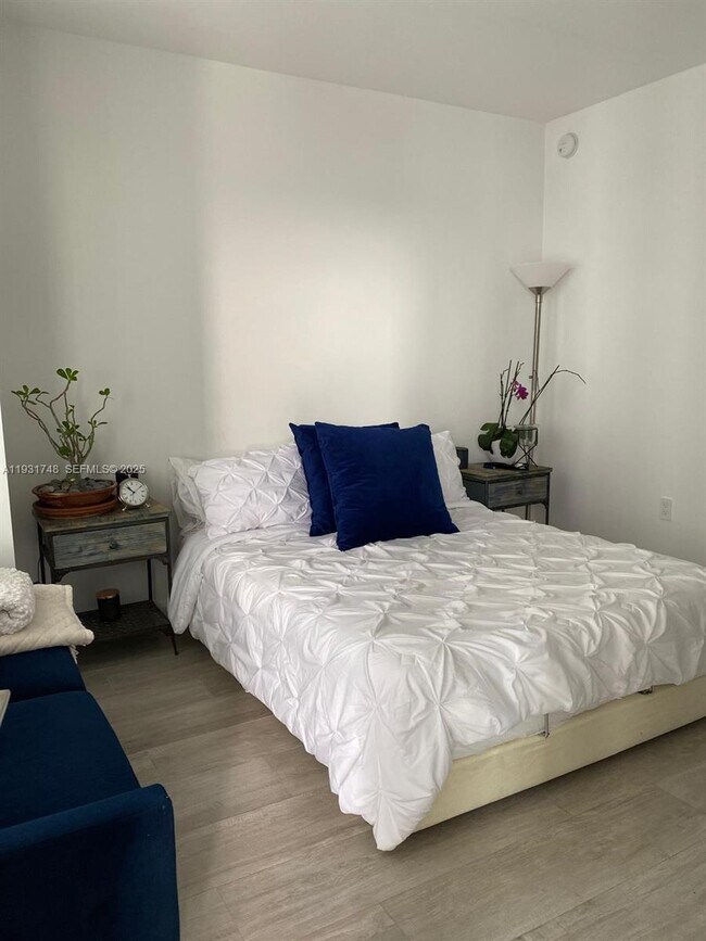 Building Photo - 55 SW 9th St