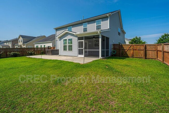 Building Photo - 201 Bigleaf Ct