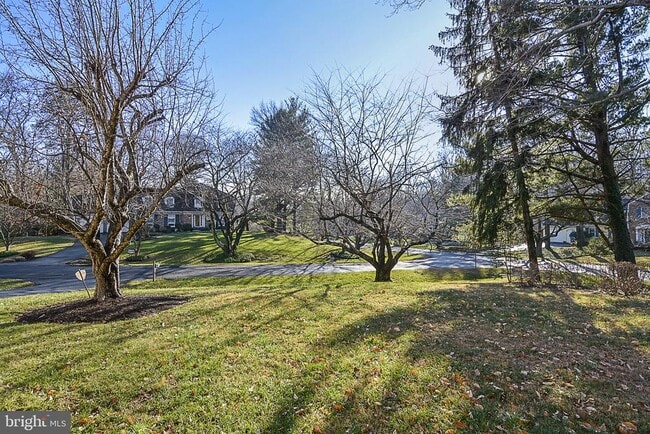 Building Photo - 10121 Donegal Ct