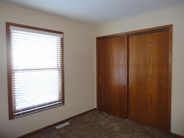 Building Photo - 106 James Cir SE