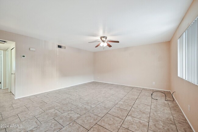 Building Photo - 8543 E Belleview St