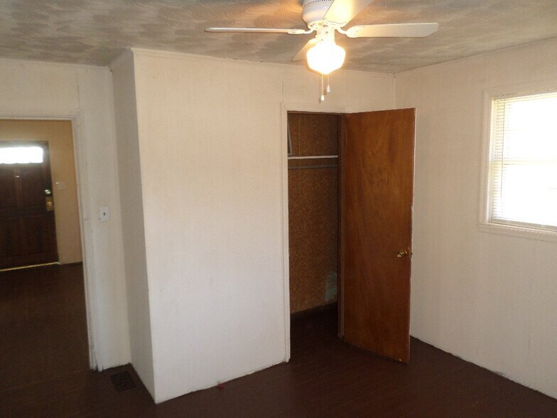 Building Photo - 535 Arkwright Dr