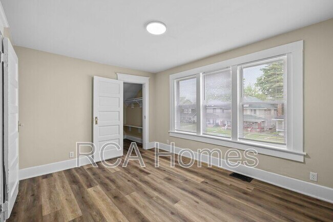 Building Photo - 3227 Guilford Ave