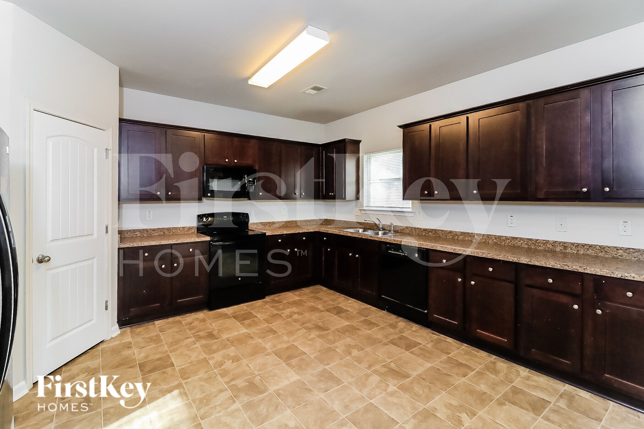 Building Photo - 466 Grenier Terrace NE