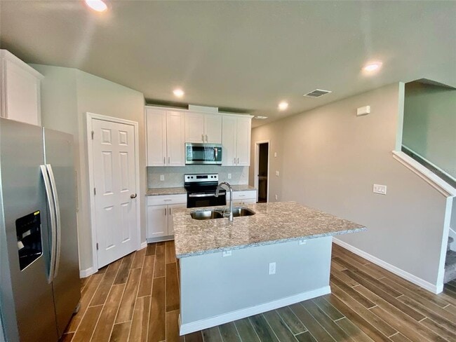 Building Photo - 737 Legacy Dr