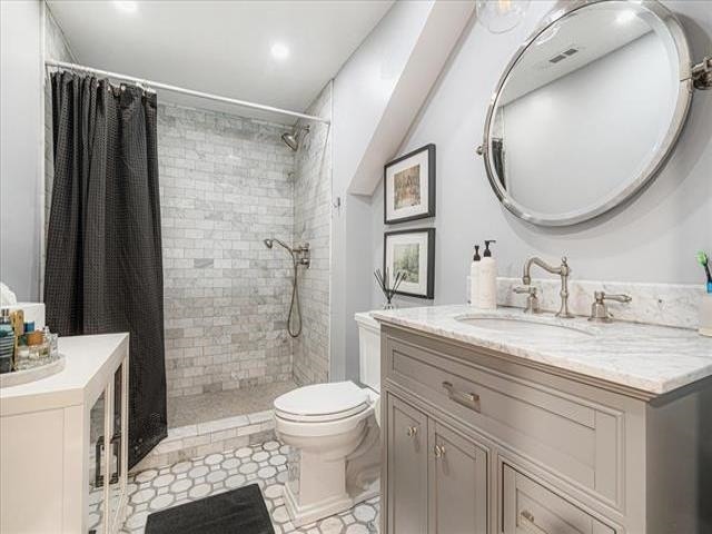 Building Photo - 28 S Barksdale St