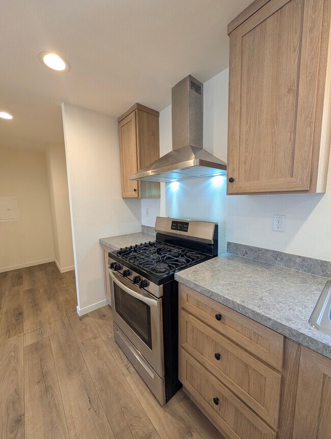 Building Photo - 25874 CA-74
