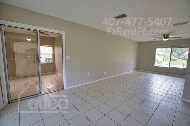 Building Photo - 6667 Carovel Ave