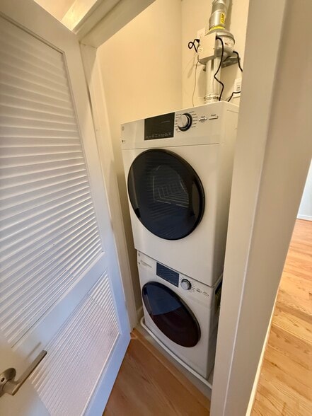 Building Photo - 2009 Benning Rd NE