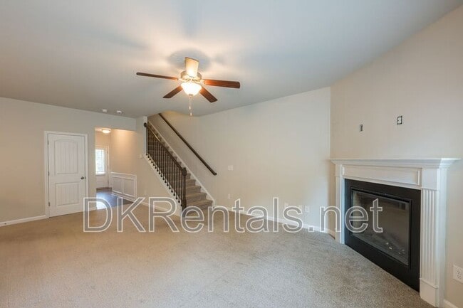 Building Photo - 2666 Pointcrest Way